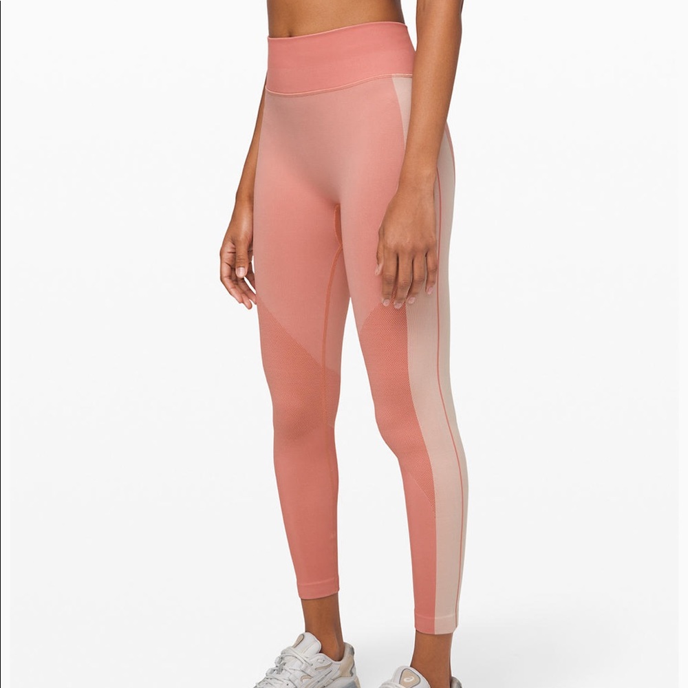 Lululemon Ebb to Train Tight Abstract leggings
